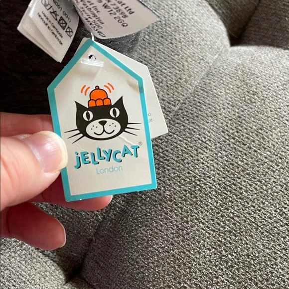 NWT Jellycat Medium Adorable Bashful Penguin - Picture 2 of 3